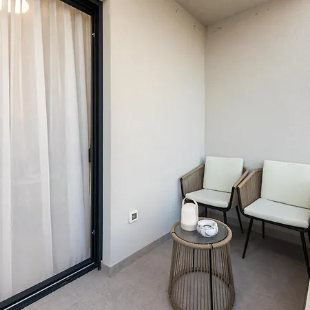 Golden Smile Apartman *